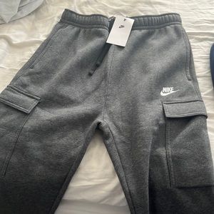 Nike grey  mens sweats new with tags